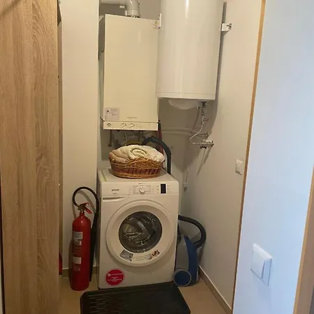 Apartma 16